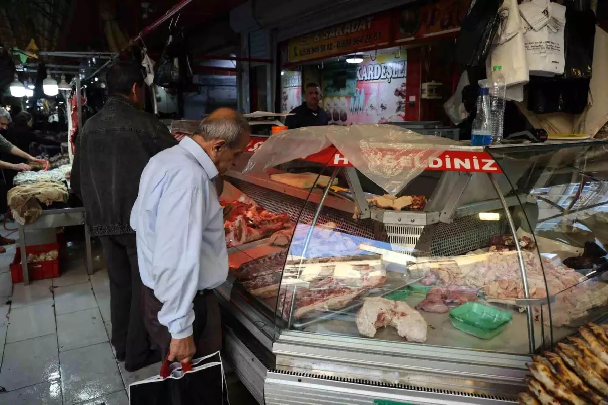 Adana\'da Dolandırıcılık Yöntemi: Et Zehirlenmesi İddiası