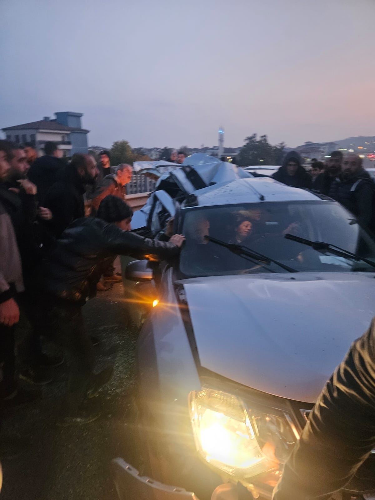 Yalova\'da Zincirleme Kaza: 4 Yaralı
