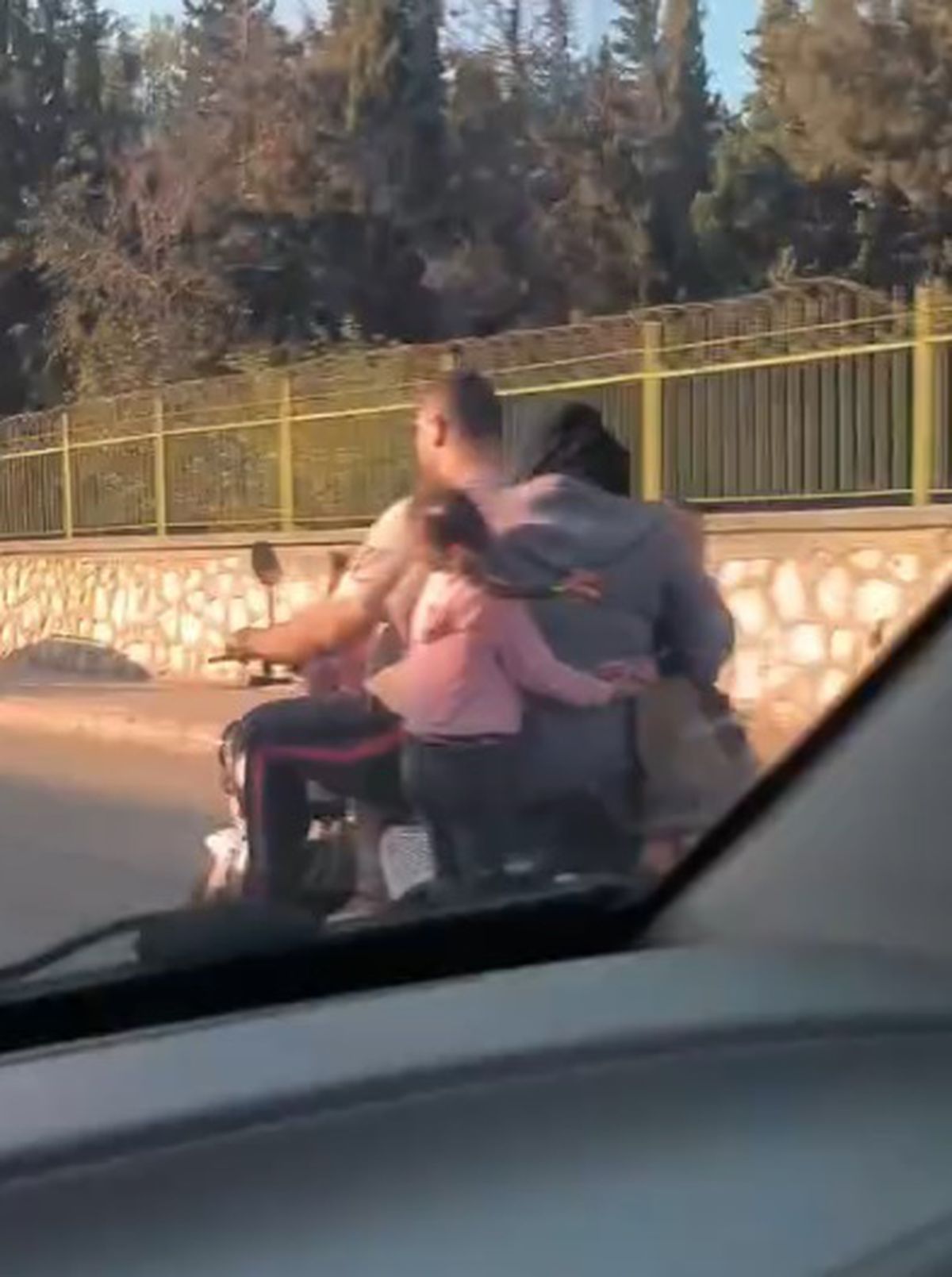 Adana\'da Tehlikeli Motosiklet Yolculuğu