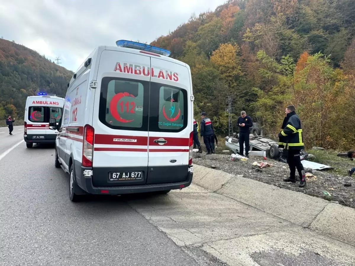 Zonguldak\'ta Takla Atan Araçta Yaralı Çift