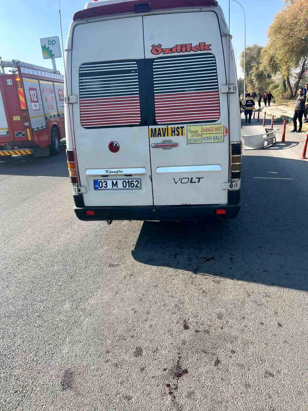 Afyonkarahisar\'da Minibüs Kazası
