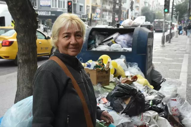 Buca Belediyesi'nde grev var, sokaklar çöplüğe döndü