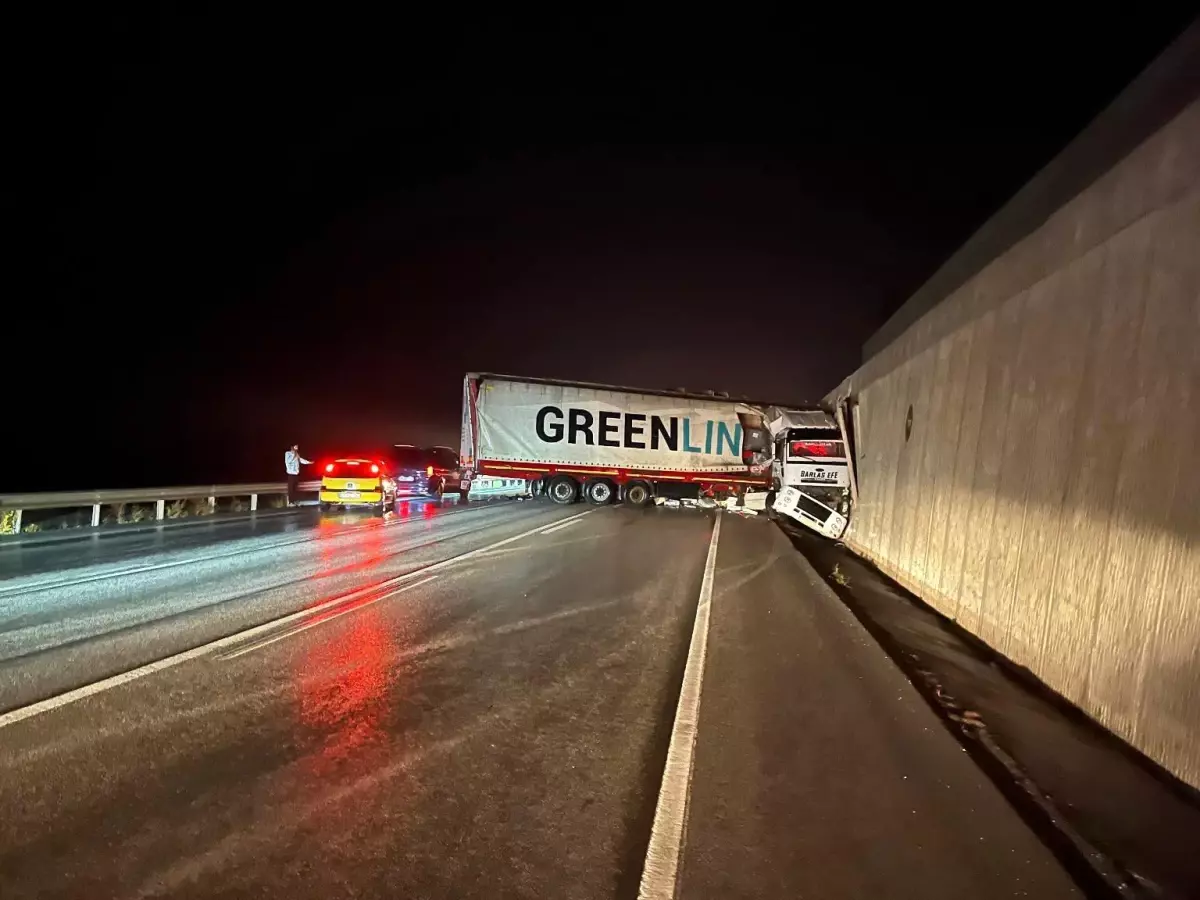 İznik-Yenişehir yolunda tır kazası