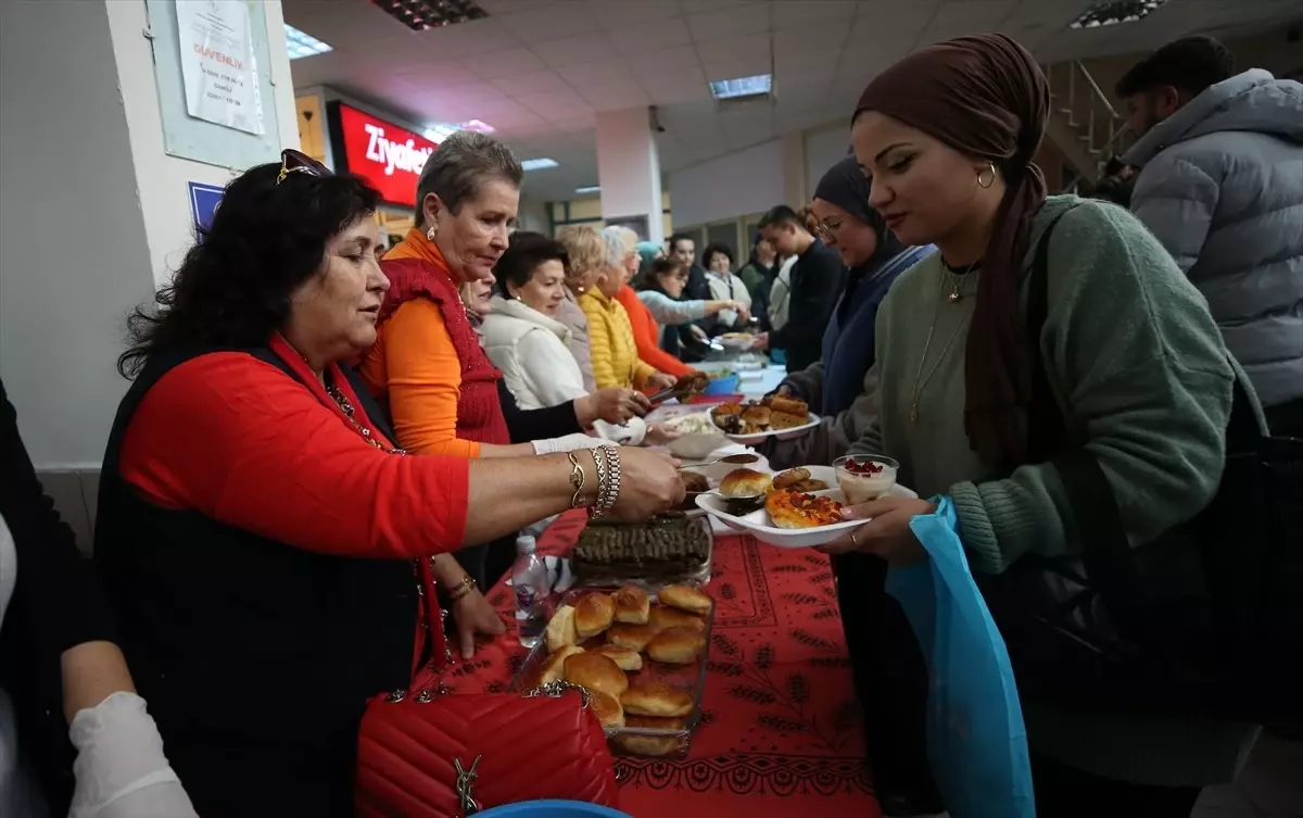 ÇOMÜ\'nde Anneler ve Öğrenciler Buluştu