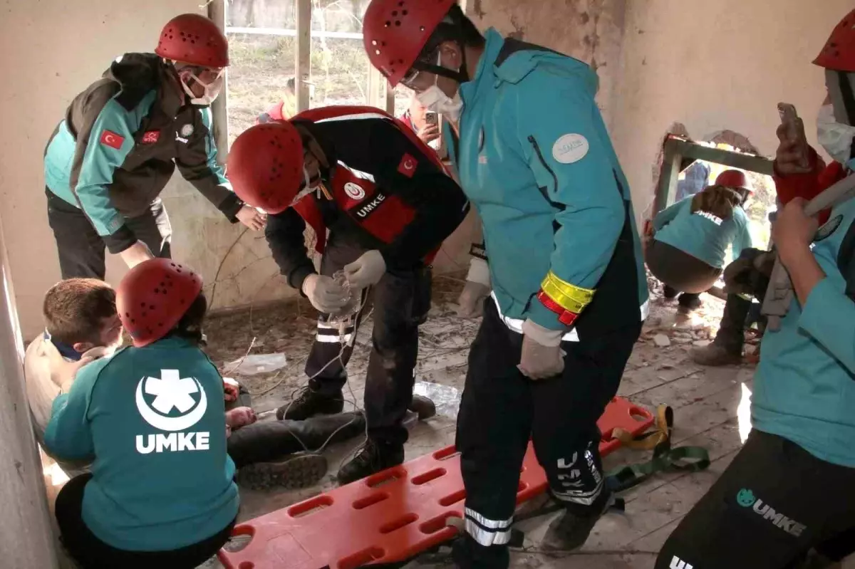 Devrek\'te Afet Tatbikatı: 7.2 Büyüklüğünde Deprem Senaryosu