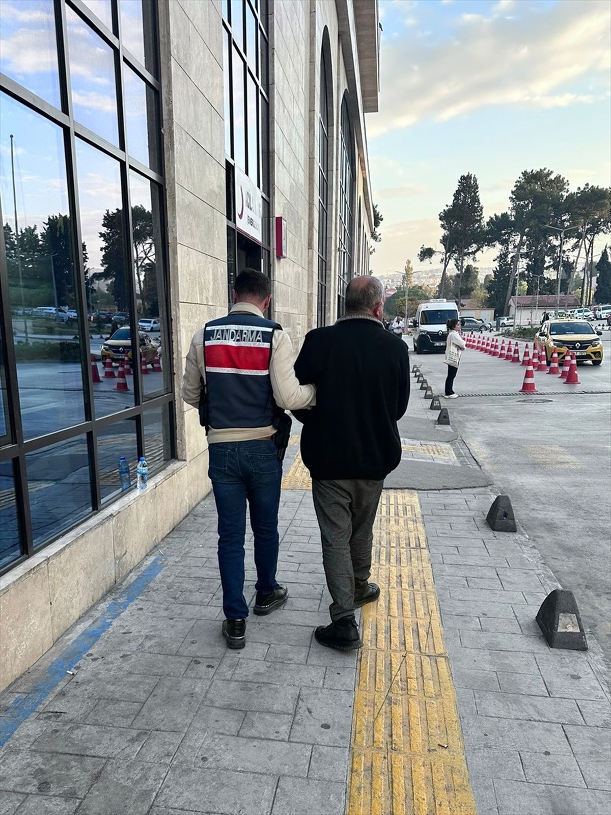 Terör Propagandası Yapan 5 Şüpheli Gözaltında