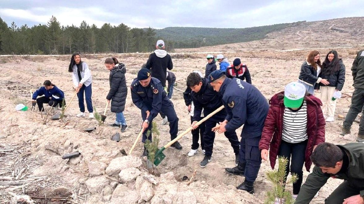 Jandarma\'dan Fidan Dikme Etkinliği