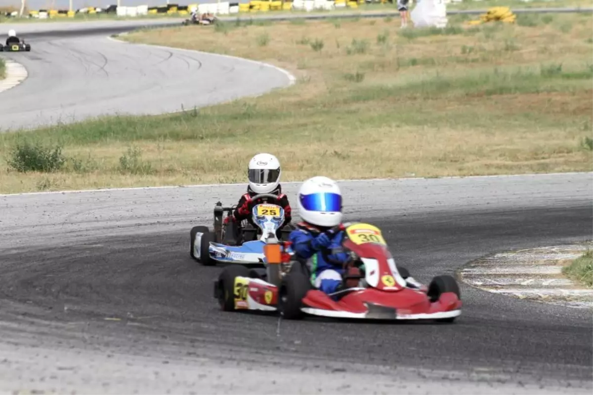 MOTUL 2024 Türkiye Karting Şampiyonası Uşak\'ta Başlıyor