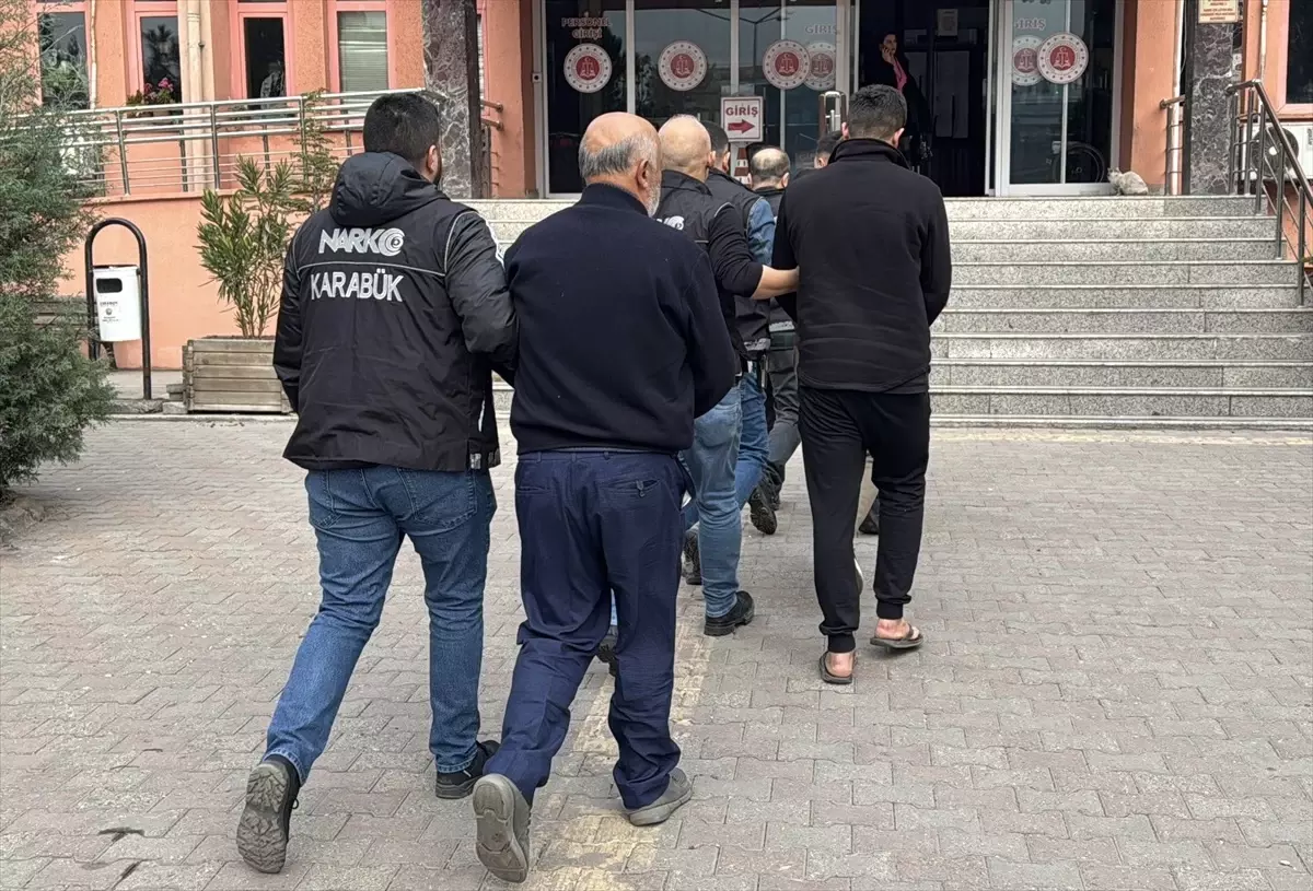 Karabük\'te Uyuşturucu Operasyonu: 4 Zanlı Tutuklandı