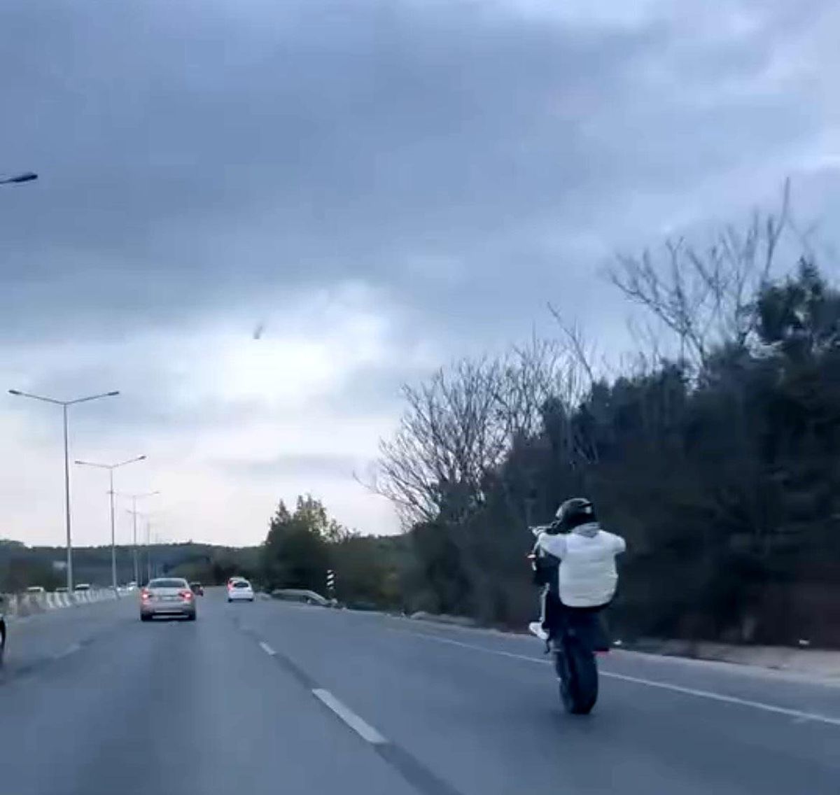 Bursa\'da Motosikletli Tehlikeli Gösteri