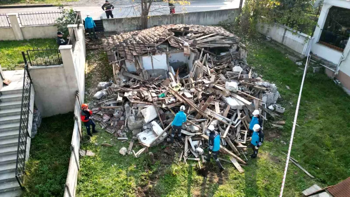 Düzce\'de Deprem Tatbikatı Yapıldı