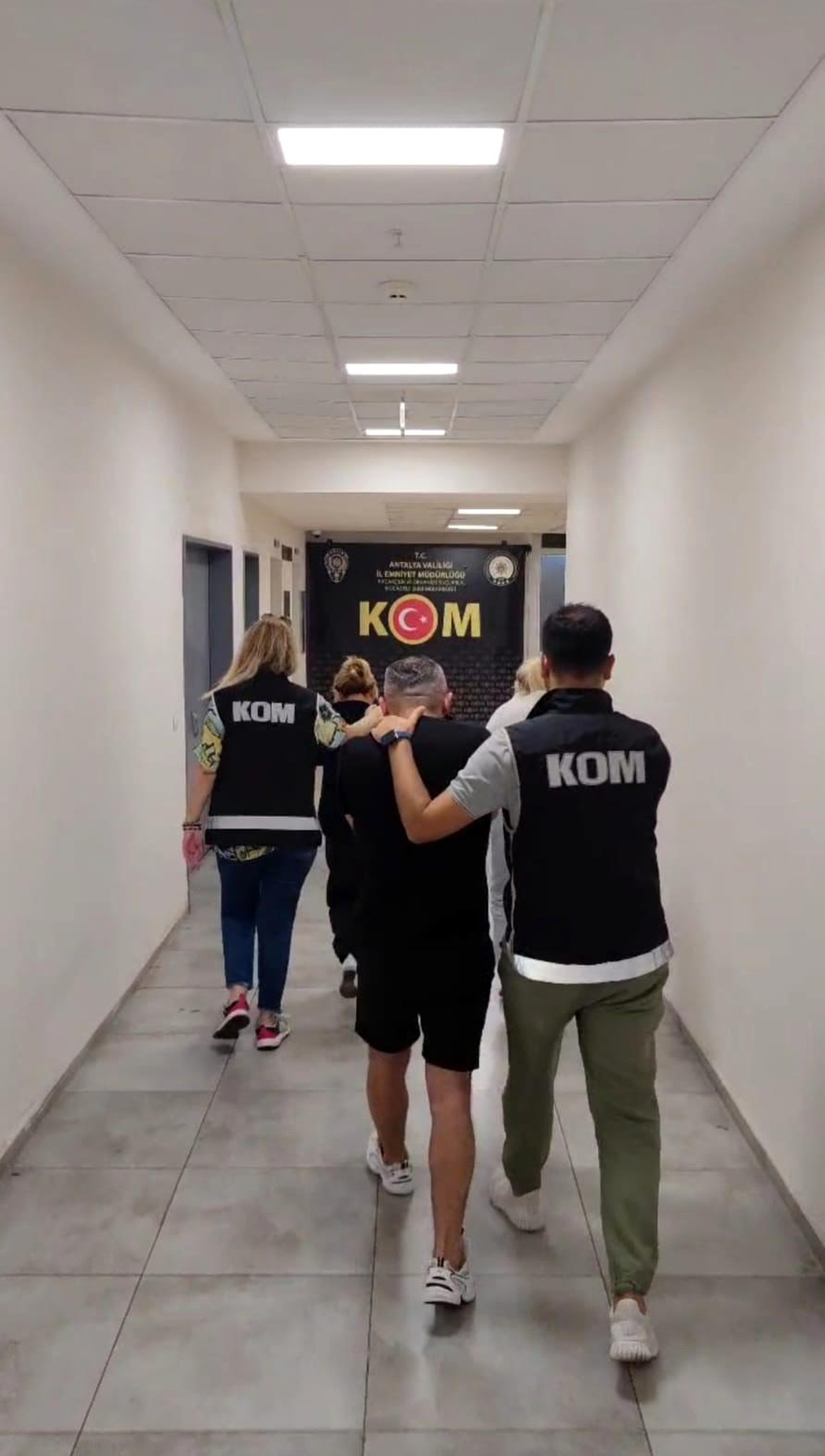 Antalya\'da Tefecilik Operasyonu: 5 Tutuklama