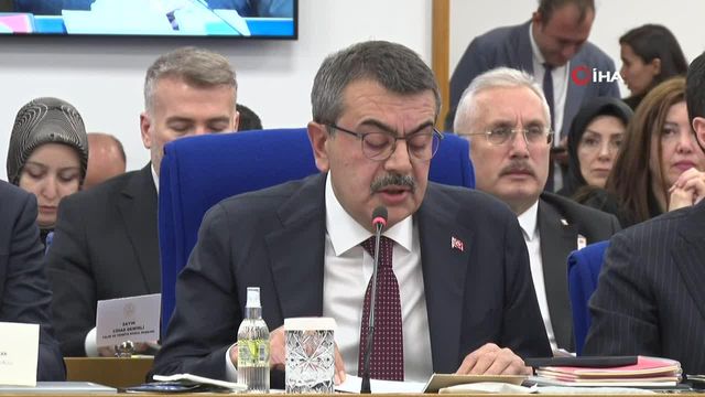 Bakan Tekin: 'Eğitim bütçemiz 2 trilyon 186 milyar 575 milyon 227 bin lira olarak belirlenmiştir' Bakan Tekin: 'Eğitim bütçemiz 2 trilyon 186 milyar 575 milyon 227 bin lira olarak belirlenmiştir'