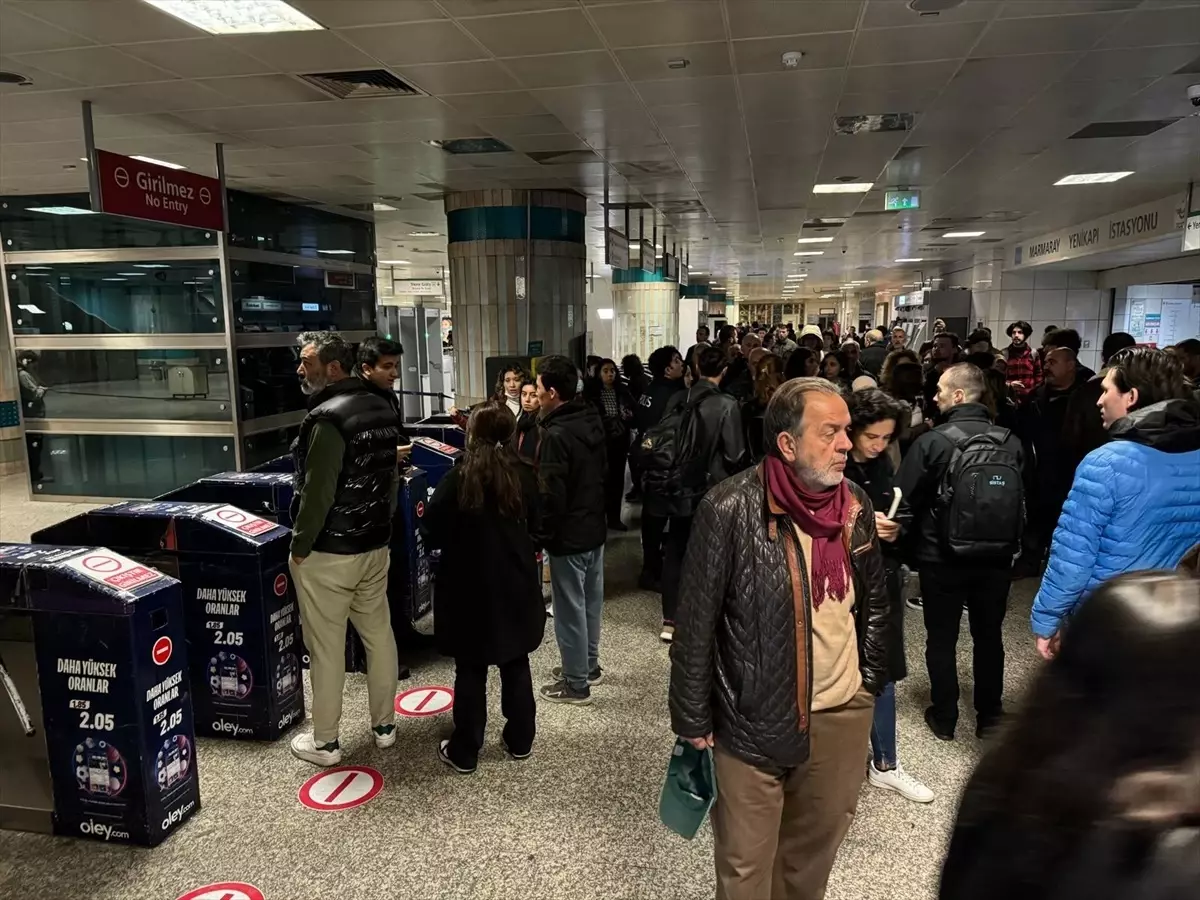 Yenikapı Metro İstasyonu\'nda Yangın