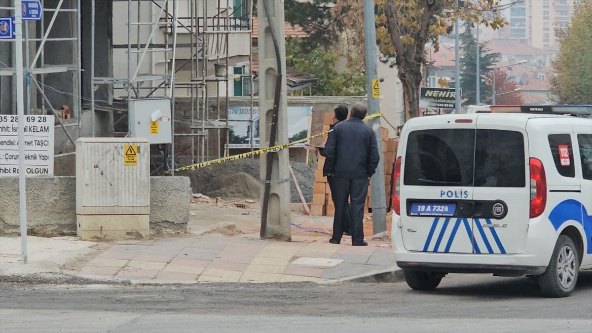 İnşaatta İşçi Düşmesi: 1 Yaralı