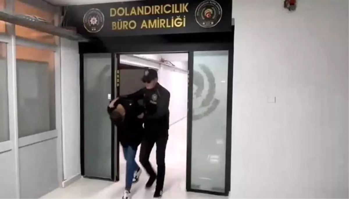 Polis Kılığına Giren Dolandırıcı Yakalandı