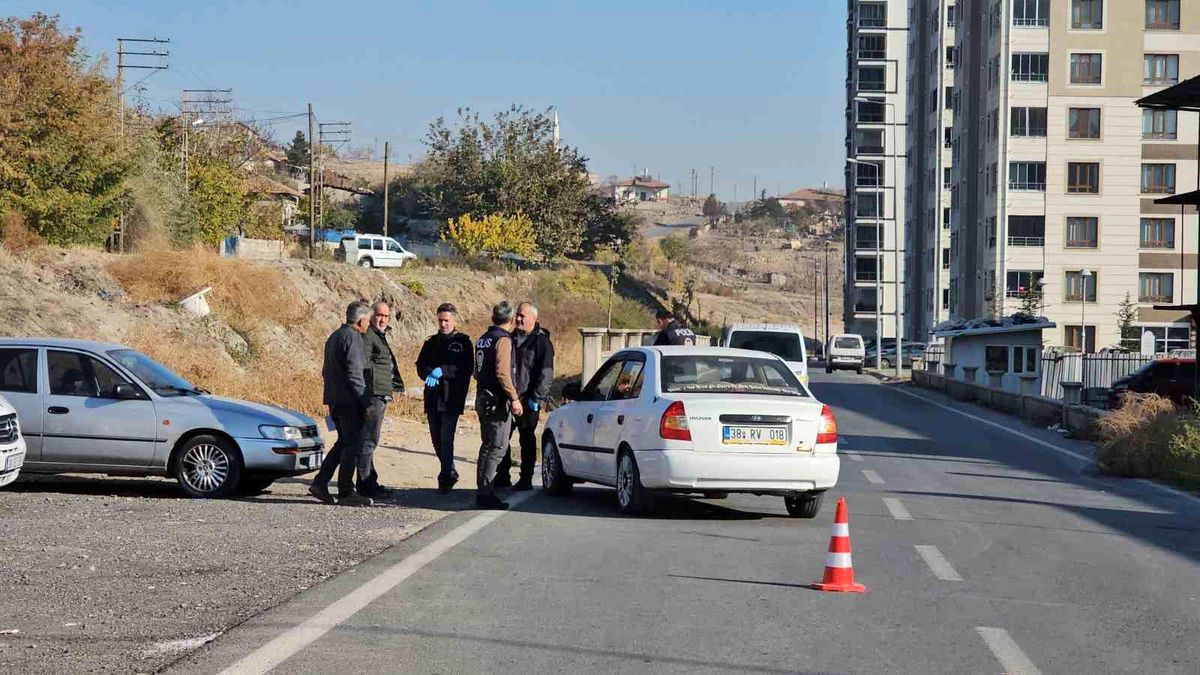Kayseri\'de 13 Yaşındaki Çocuk Bıçaklandı