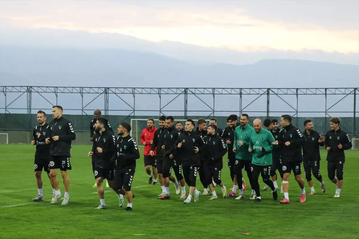 Kocaelispor, Bandırmaspor\'a Hazırlanıyor