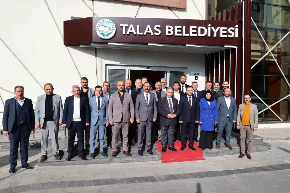 MHP Kocasinan İlçe Başkanı\'ndan Talas Belediye Başkanı\'na Ziyaret