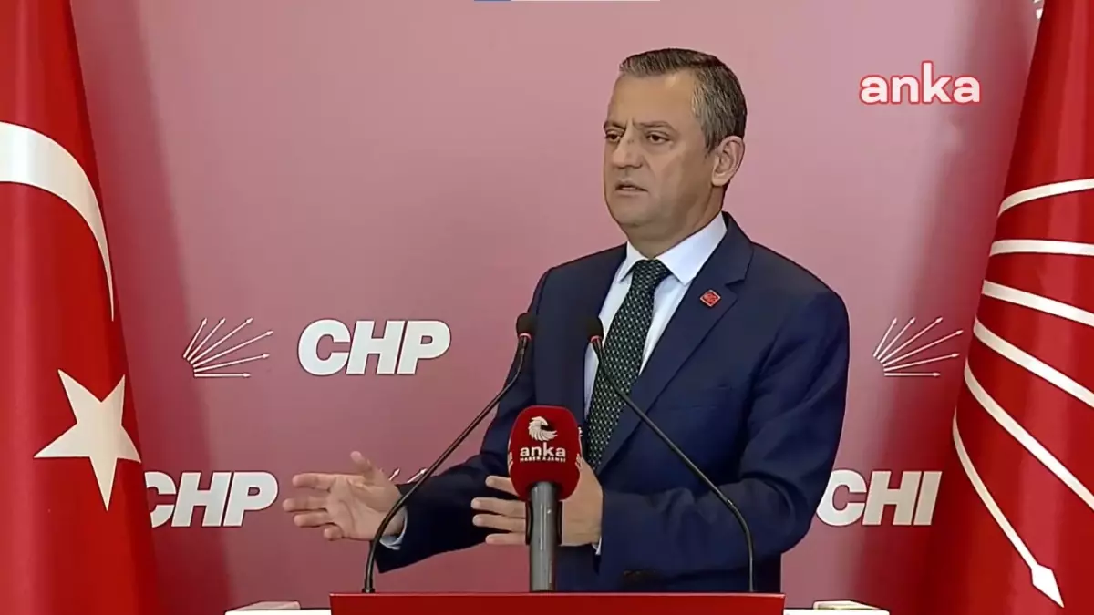 Özgür Özel\'den "inceleme ve Soruşturmalara" Tepki: "Chp\'li Belediyeleri İtibarsızlaştırmaya Çalışıyorlar. Bütün Hesap Kitap Bunun Üzerine"