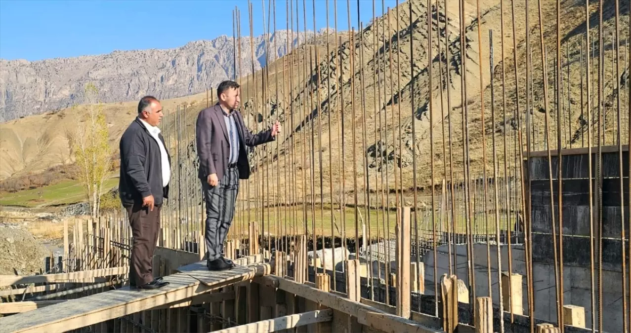 Siirt\'te Köprü ve Menfez Yapımı Devam Ediyor