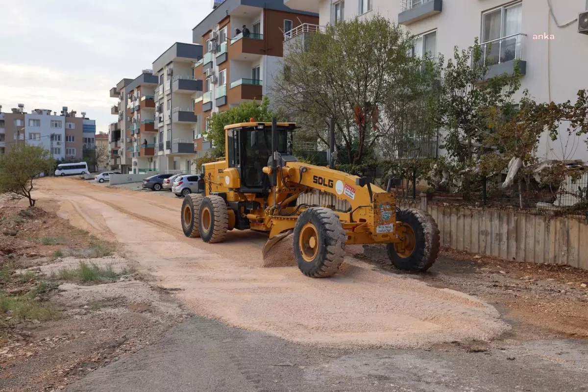 Silifke Belediyesi\'nden Yol Yapım ve Onarım Çalışmaları