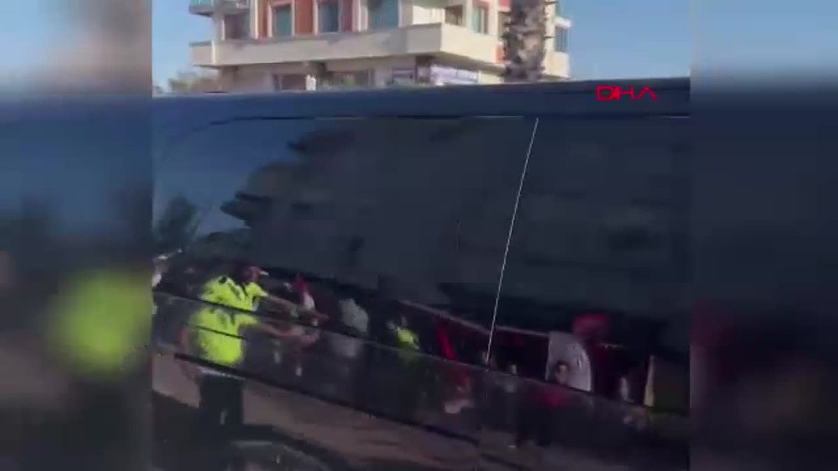 Antalya\'da Takla Atan Cipte Anne ve Oğlu Sağ Kurtuldu