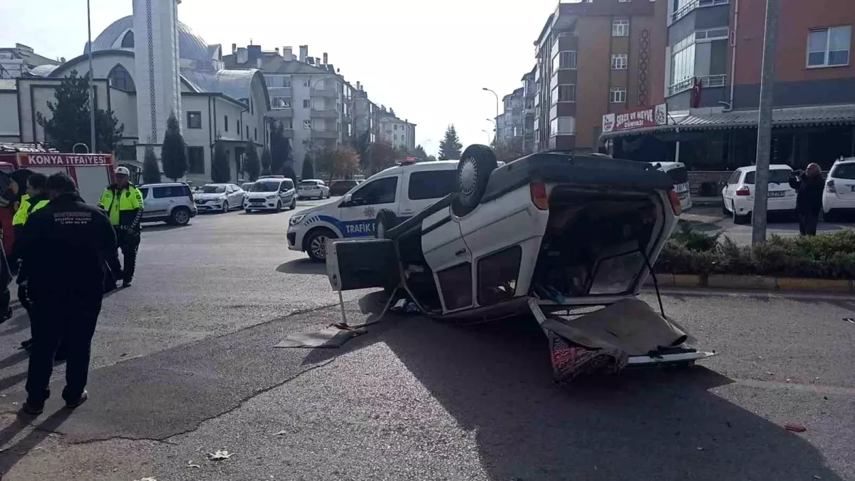 Takla atan otomobildeki dede torun yaralandı