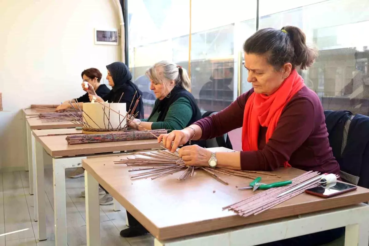 Sakarya\'da \'Geri Dönüşüm Atölyesi\' ile Sıfır Atık Projesi Başarıyla Yürütülüyor