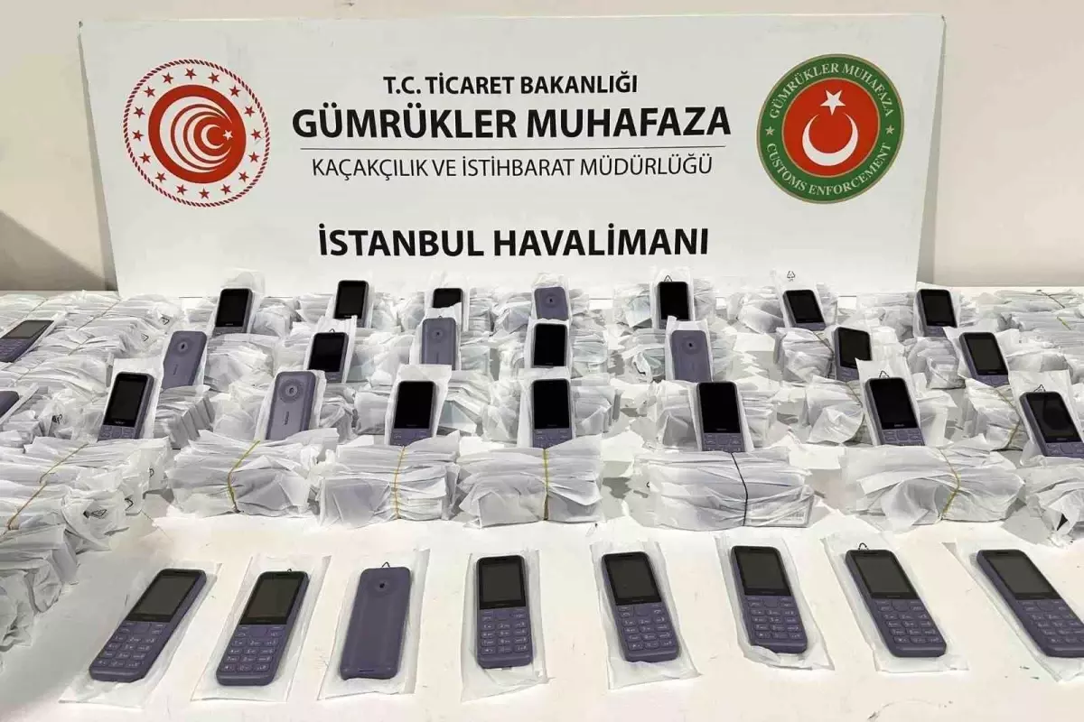 İstanbul Havalimanı\'nda 15 bin cep telefonu operasyonu