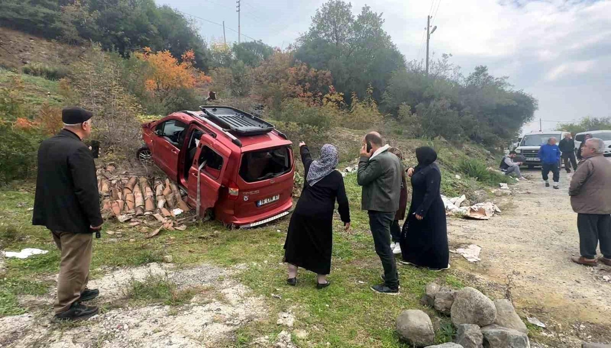 14 Yaşındaki Çocuk Dedesinin Aracını Çaldı, Kaza Geçirdi