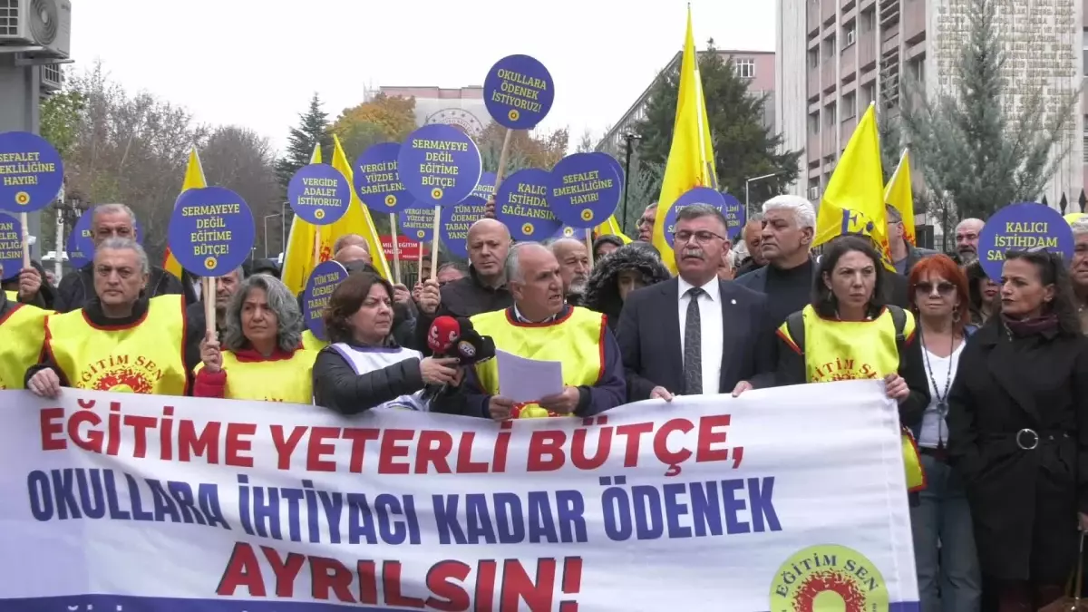 Eğitim-Sen, 2025 MEB bütçesini protesto etti