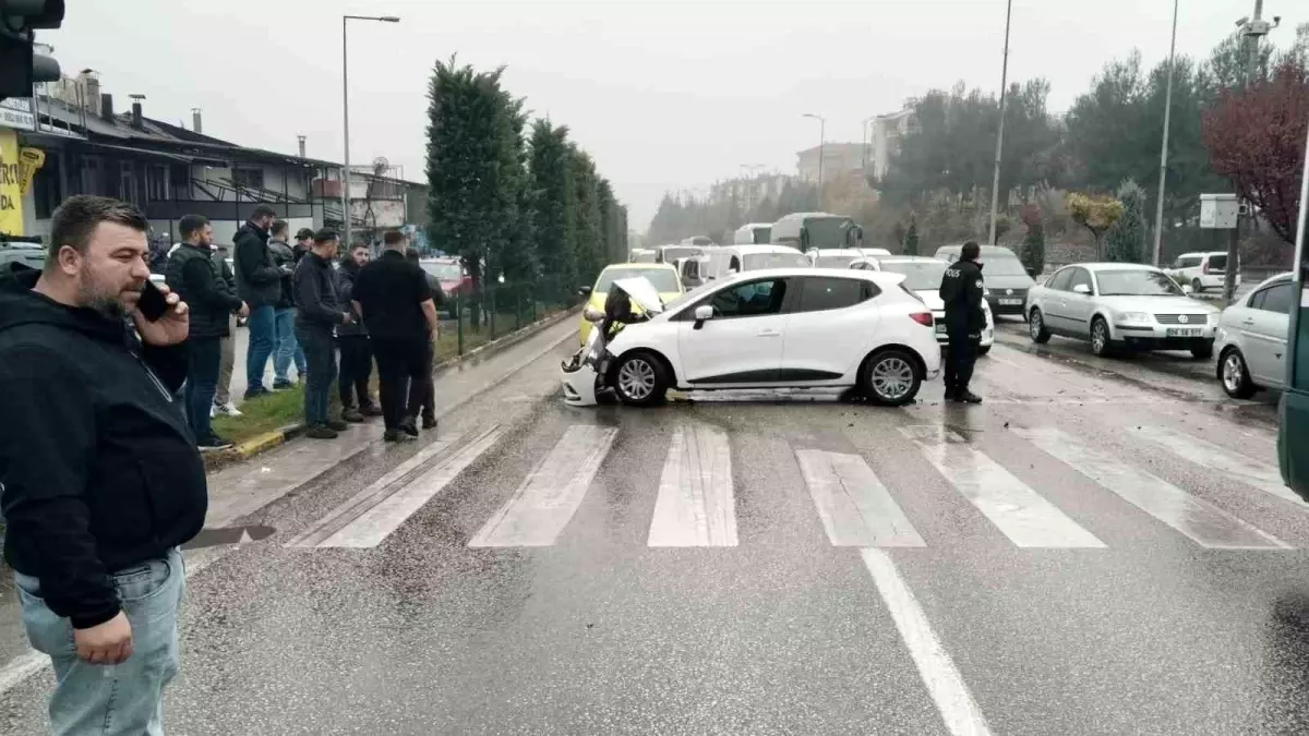 Safranbolu\'da Otomobil Çarpışması: 1 Yaralı