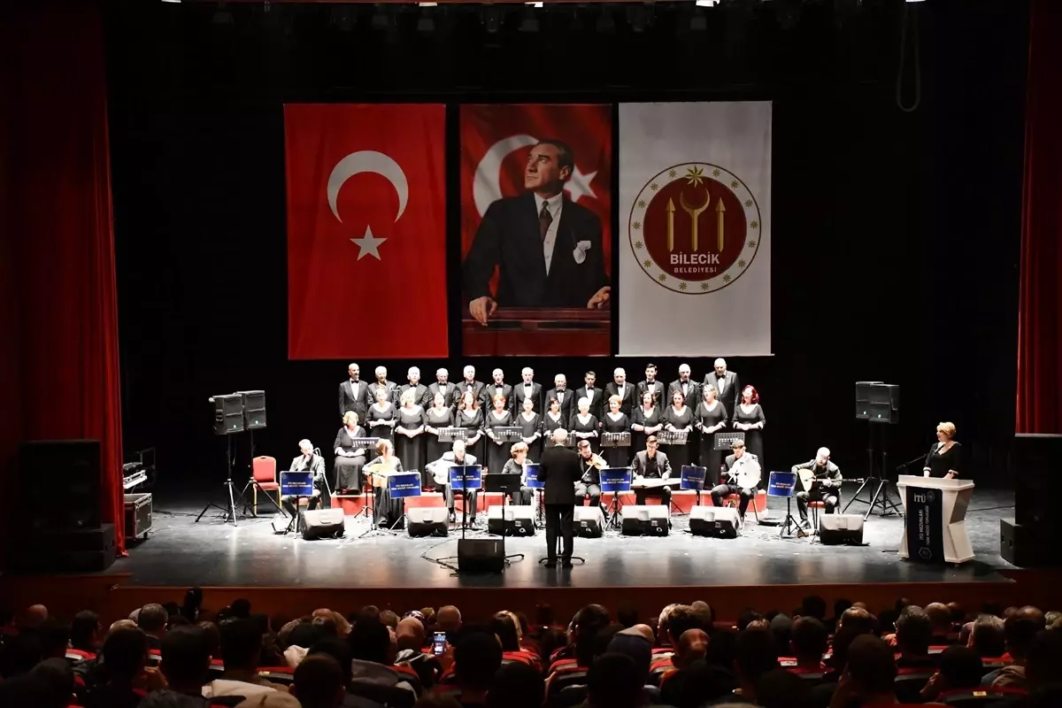 İTÜ Mezunları Türk Müziği Topluluğu Bilecik\'te Konser Verdi