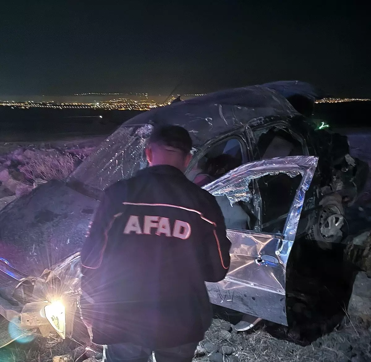 Kars\'ta Trafik Kazası: 1 Ölü, 2 Yaralı