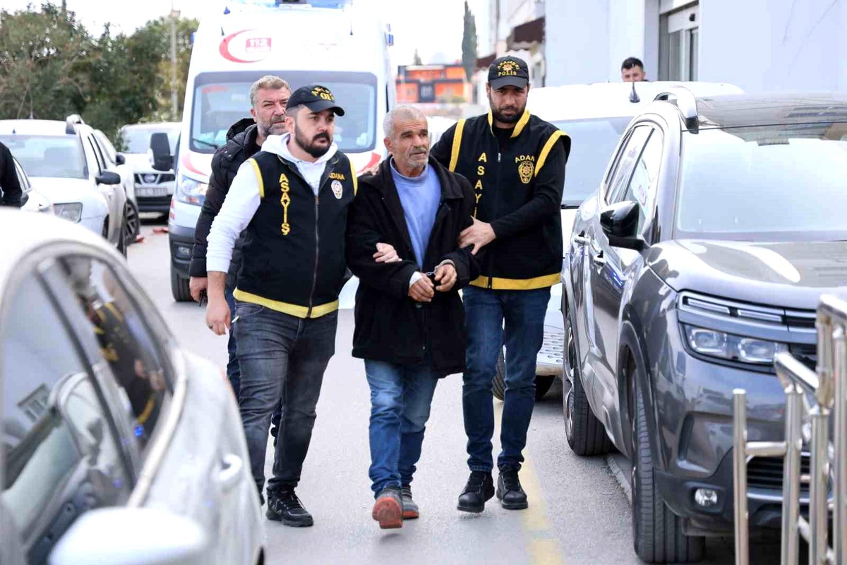 Baba, Kızını Bıçaklayarak Öldürdü