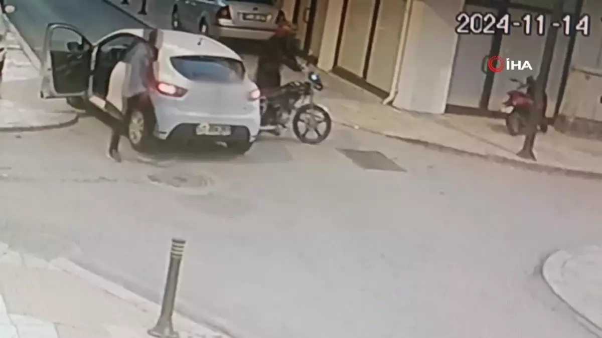 Otomobil-Motosiklet Çarpışması: 1 Yaralı