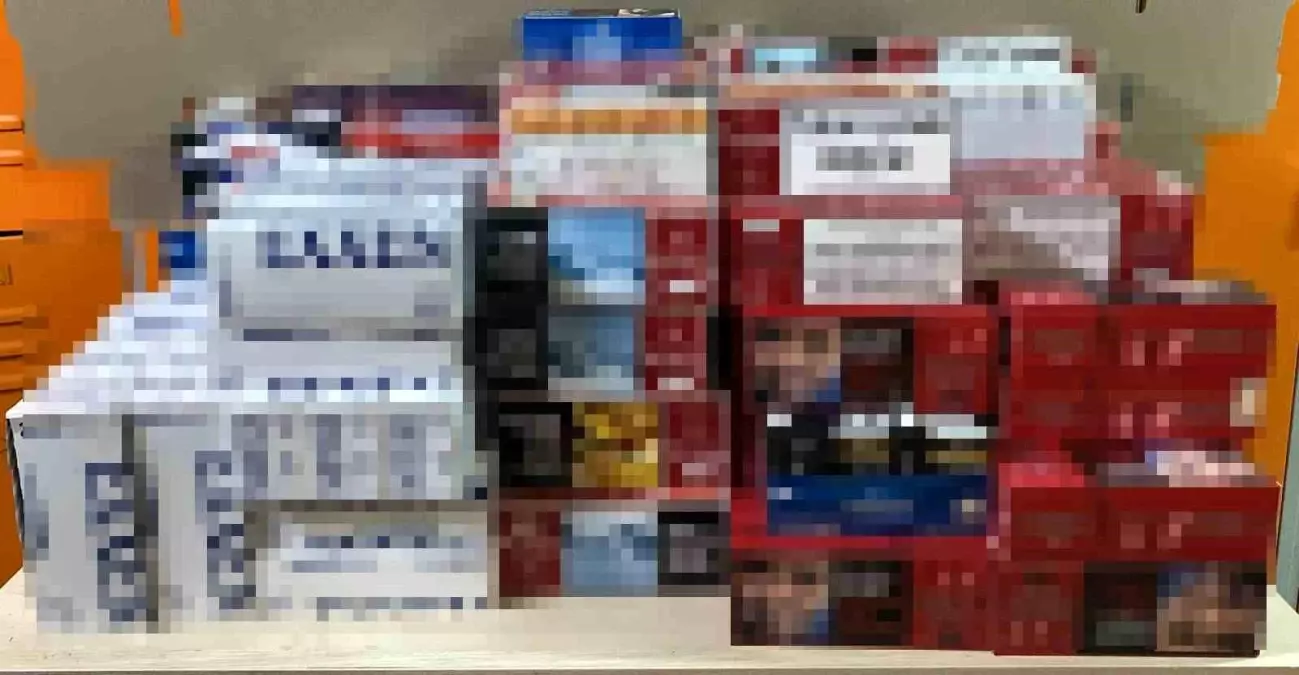 Sultanbeyli\'de Kaçak Sigara Operasyonu