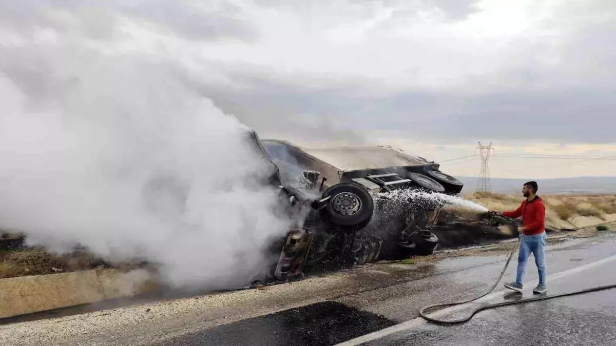 Kırıkkale\'de Teker Yangına Yol Açtı