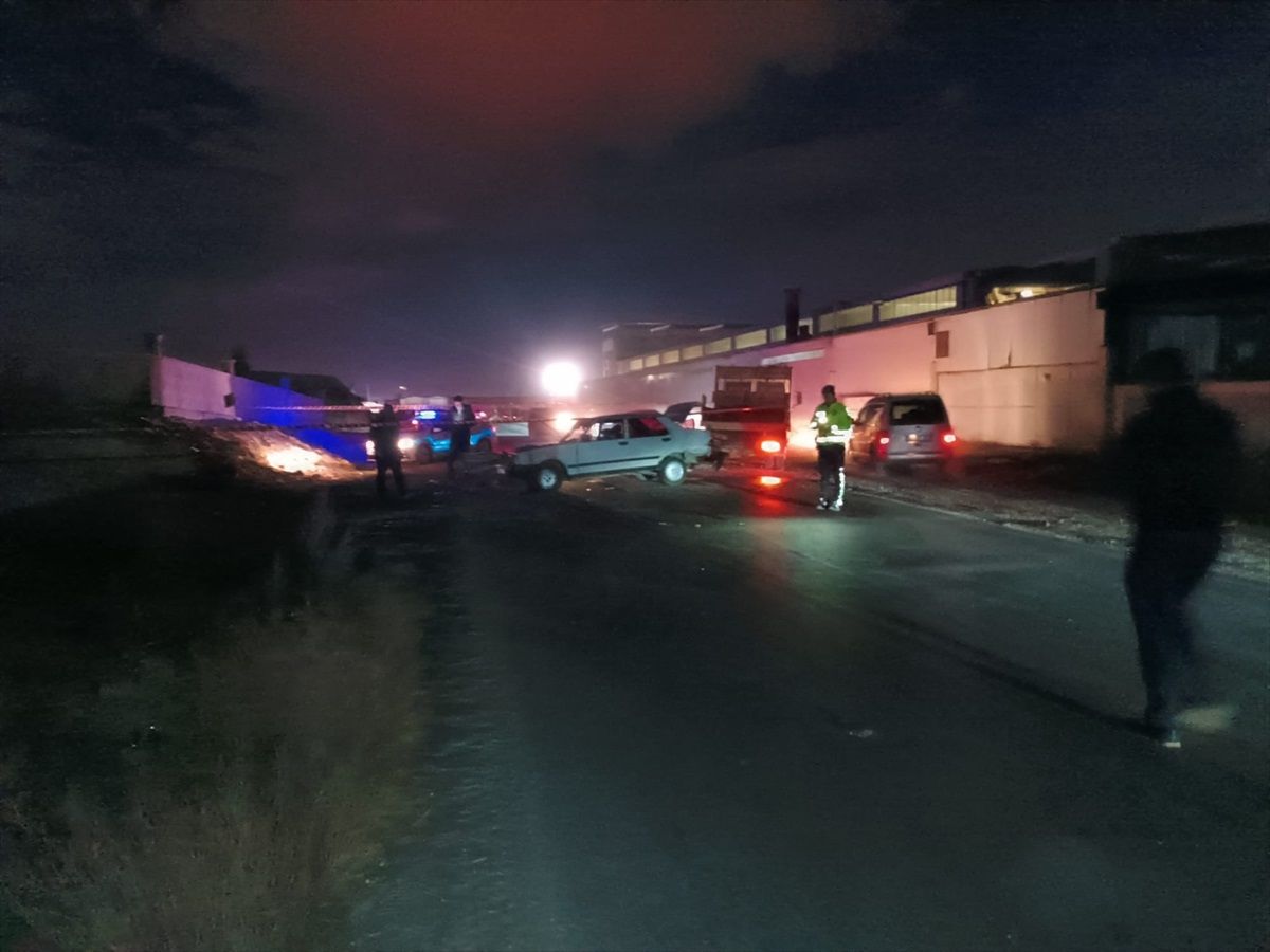 Afyonkarahisar\'da Trafik Kazası: 6 Yaralı