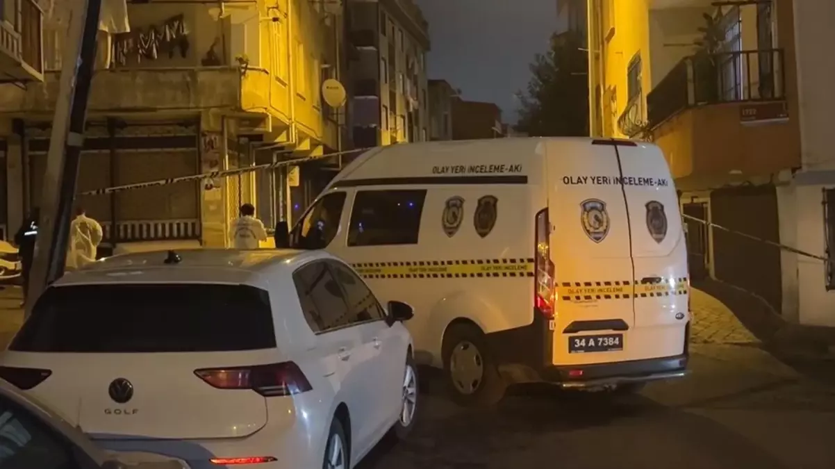 İstanbul Bağcılar\'da polis aracına EYP ve molotoflu saldırı