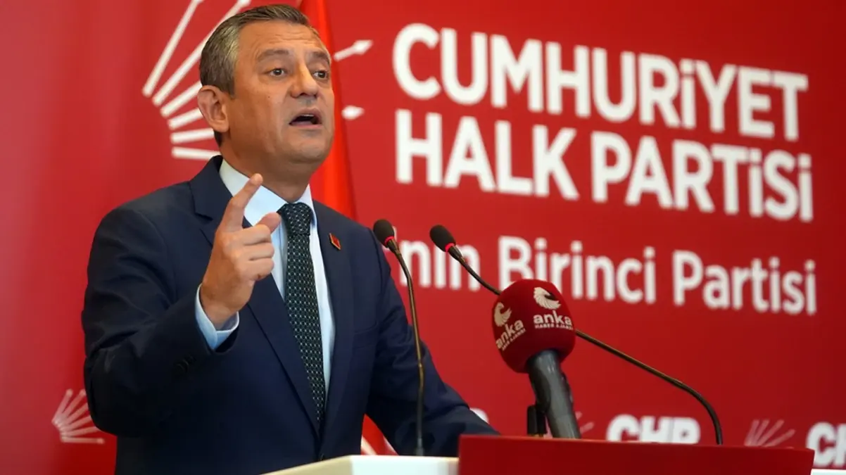 CHP lideri Özel\'den teğmenler için ihraç talebine sert tepki