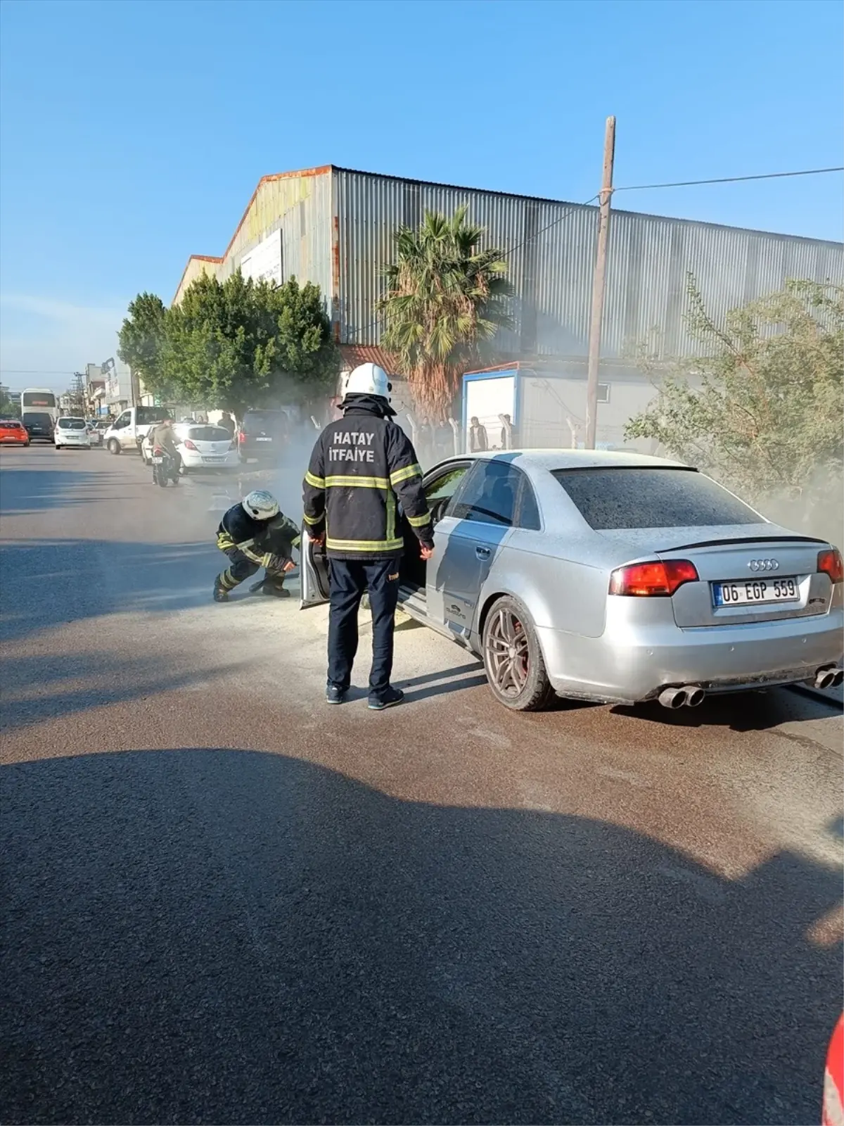 İskenderun\'da Otomobil Yangını