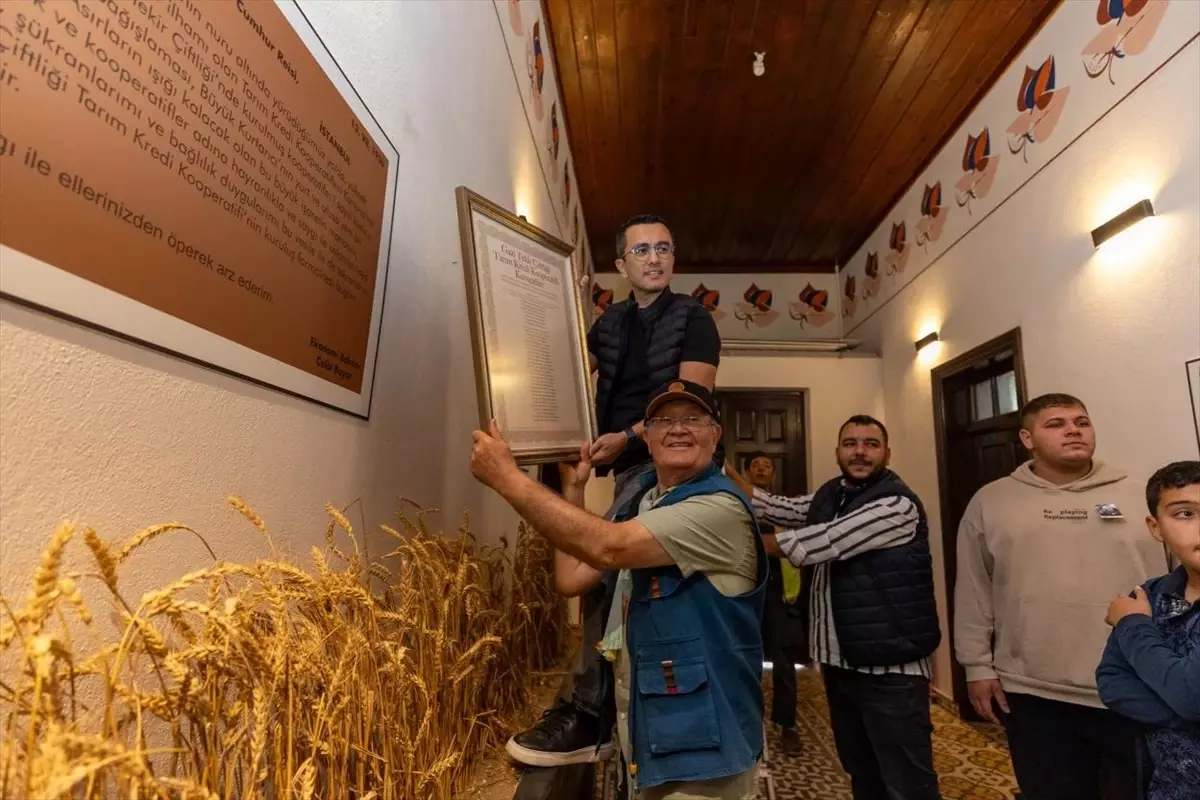 Atatürk\'ün Ismi Kooperatife Astıldı