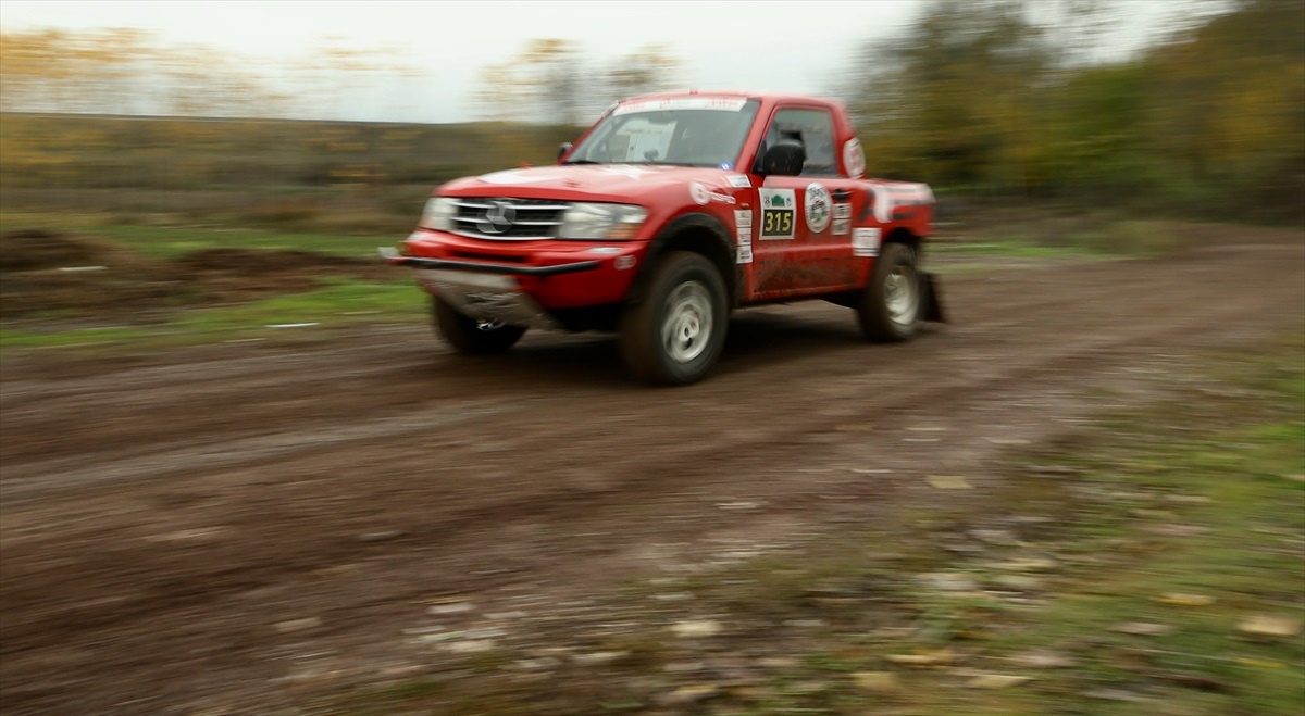 Sakarya\'da Off-Road Şampiyonası Devam Ediyor