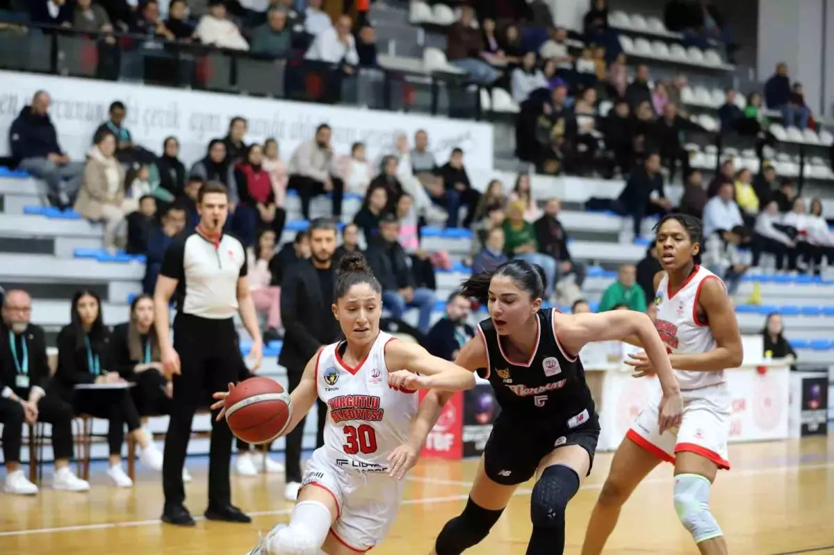 Turgutlu Belediyespor Kadın Basketbol Takımı\'ndan Önemli Zafer