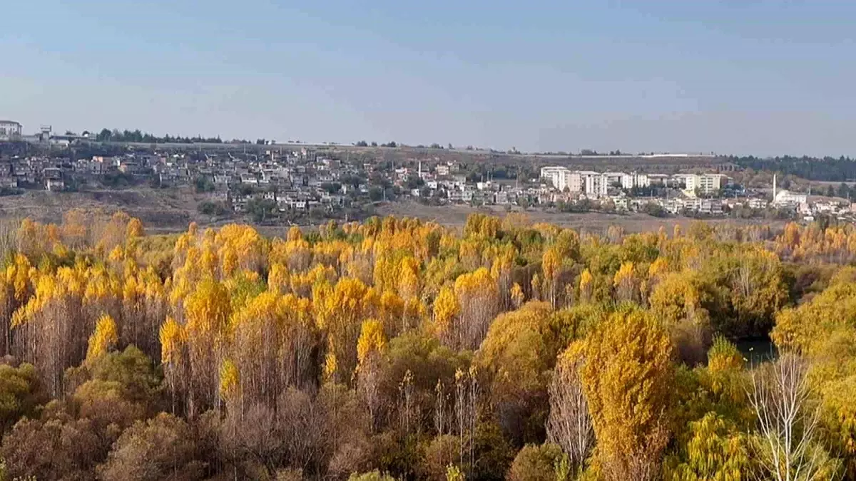 Hevsel Bahçeleri\'nde Sonbahar Renkleri