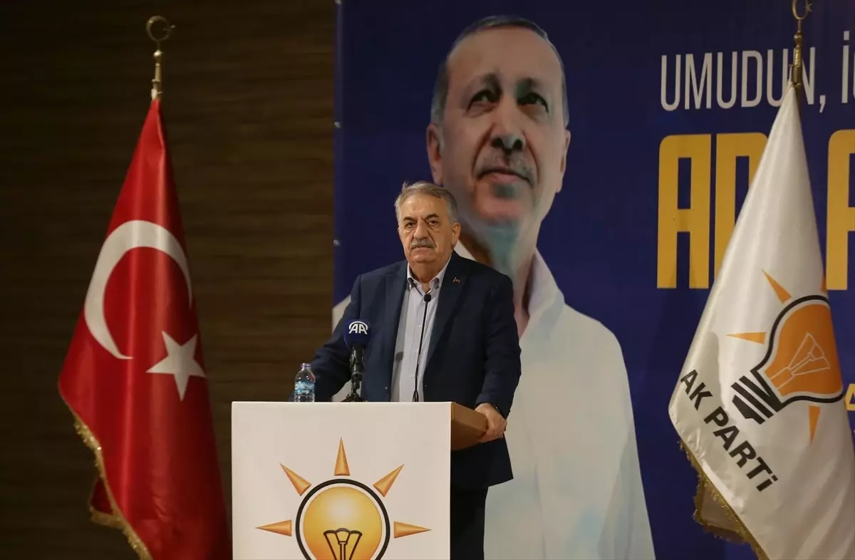 AK Parti Genel Başkan Yardımcısı Hayati Yazıcı, partisinin Güneysu Kongresi\'nde konuştu Açıklaması