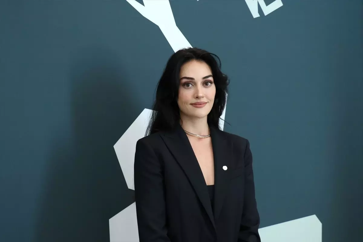 Esra Bilgiç ve Birkan Sokullu, Ajyal Film Festivali\'nde