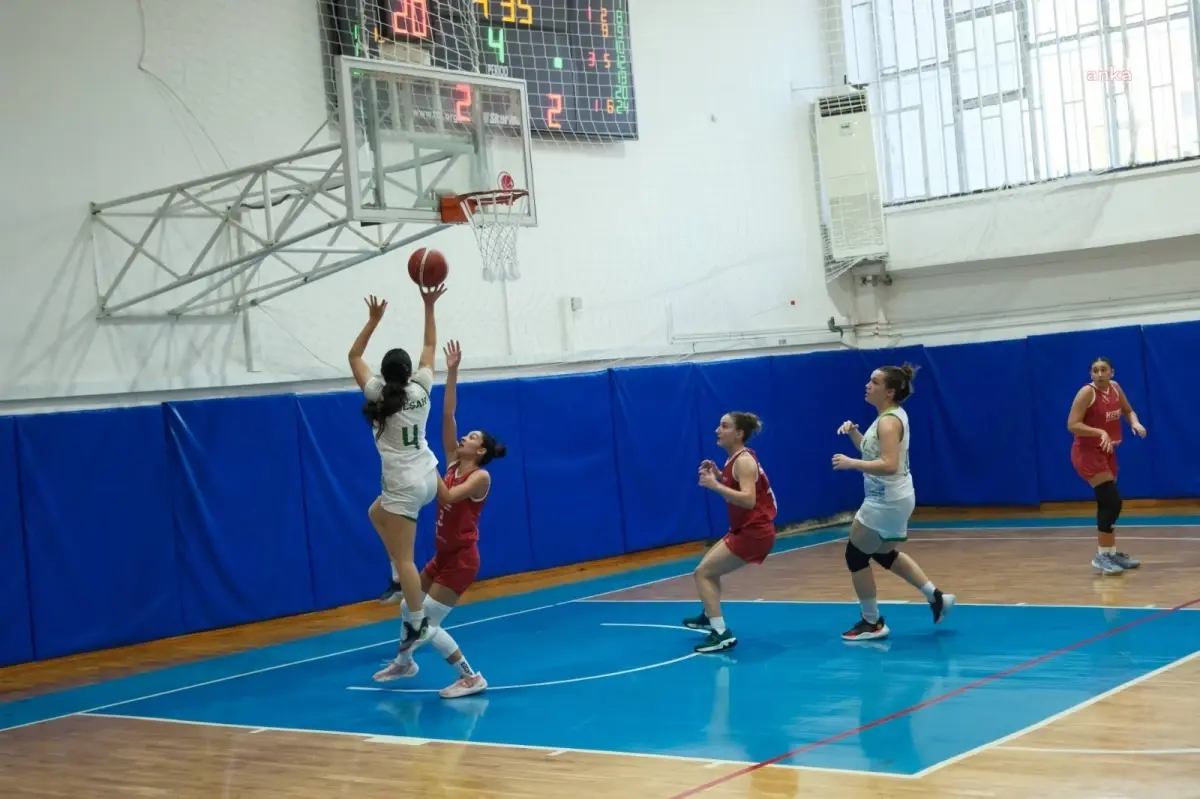 Ceyhan Belediye Basketbol Akademi, Lige Galibiyetle Başladı